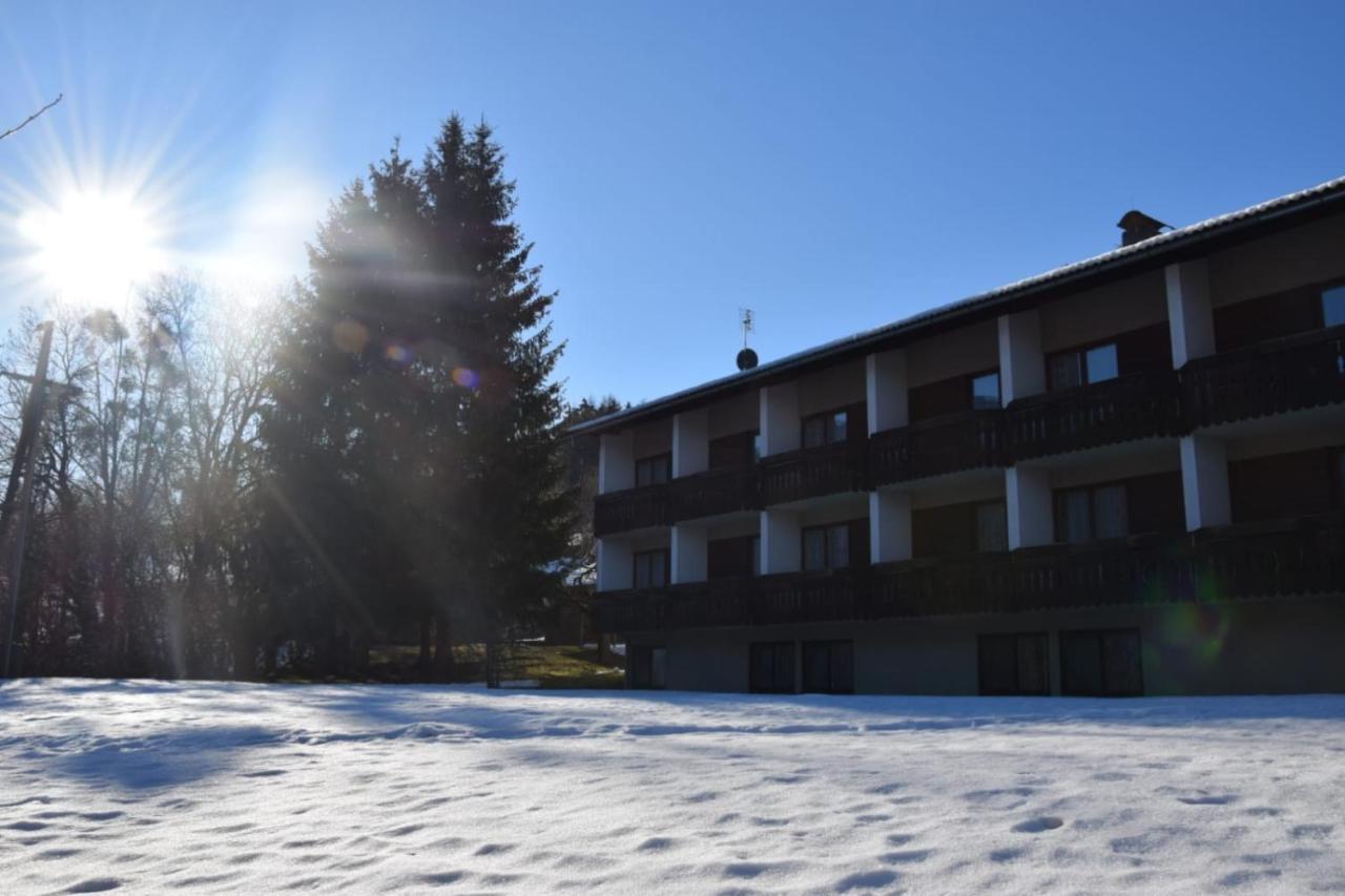 Dorfgasthof Hotel Staberhof Kellerberg Exteriör bild